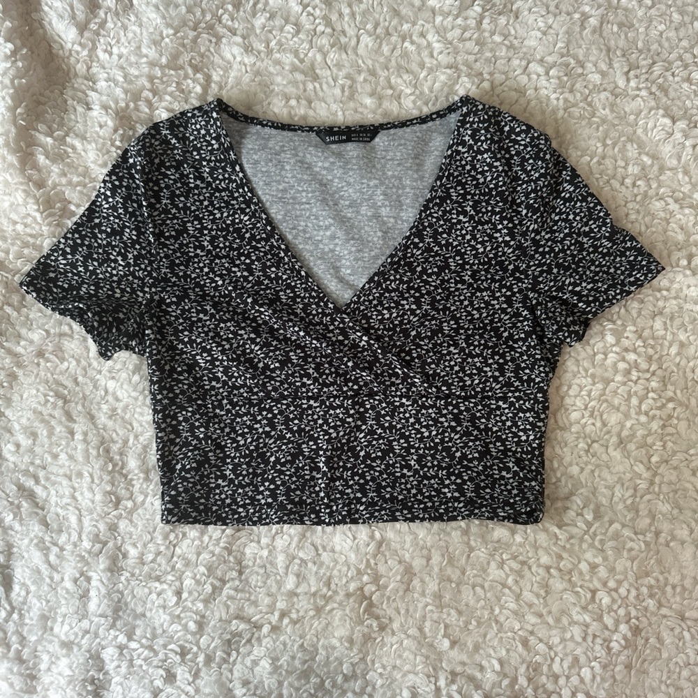 White and black floral crop top